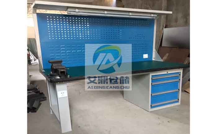 多功能工作臺